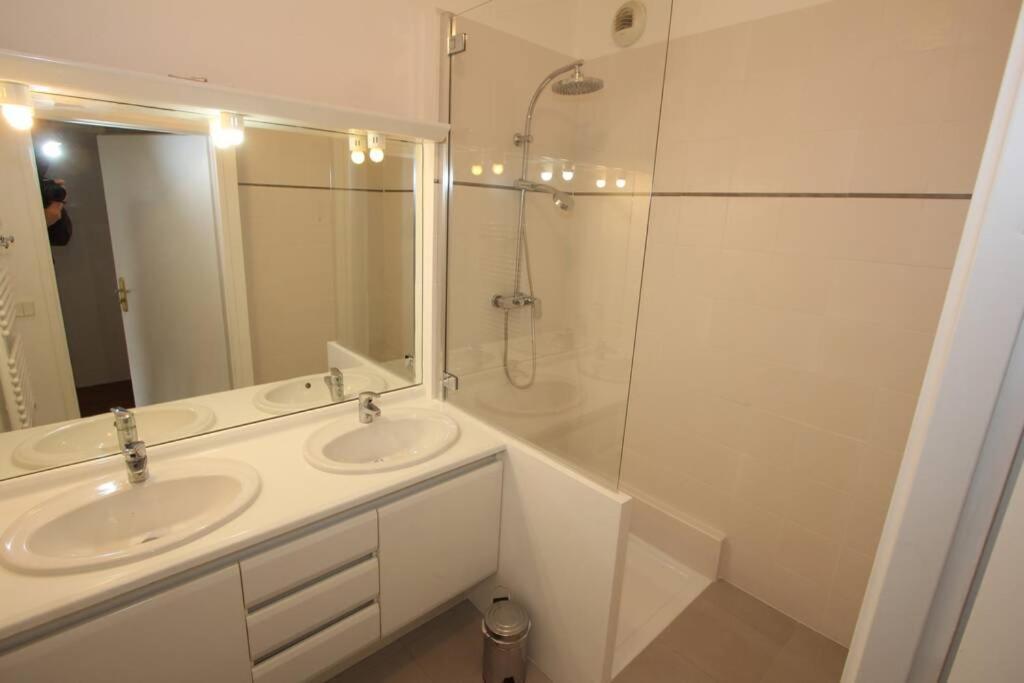Sloan Square Apartment Bmyguest Serris Dış mekan fotoğraf